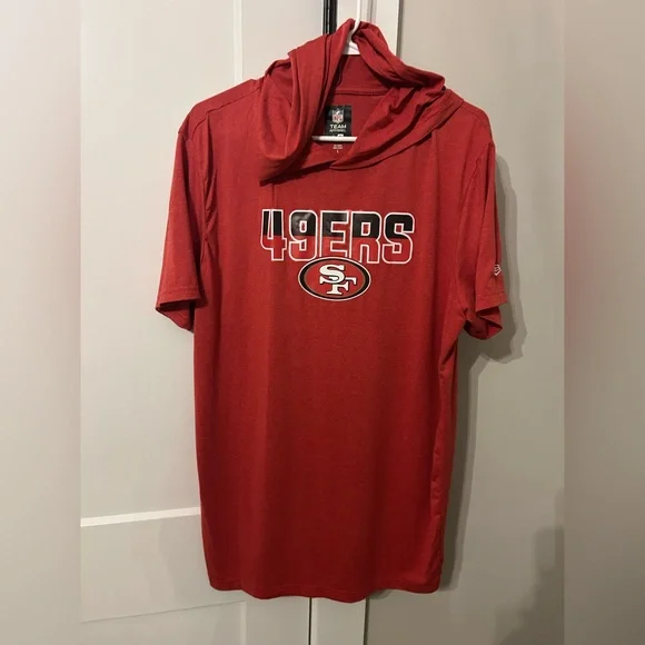 NWOTS New Era Red NFL Team Apparel Hooded Short Sleeve Shirt - Picture 4 of 6